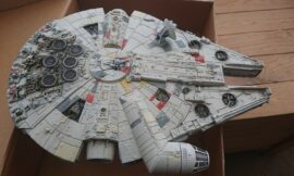 Millennium Falcon (5913)